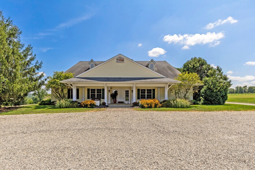 5701 Lancaster Circleville Rd SW, Lancaster, OH à vendre - Photo du bâtiment - Image 3 de 23