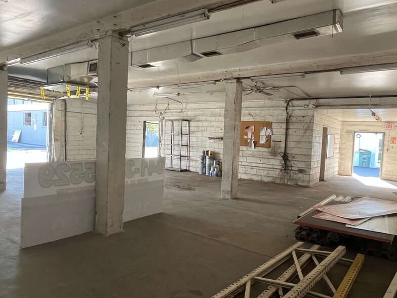 814 6th Ave W, Bradenton, FL for lease - Interior Photo - Image 3 of 5