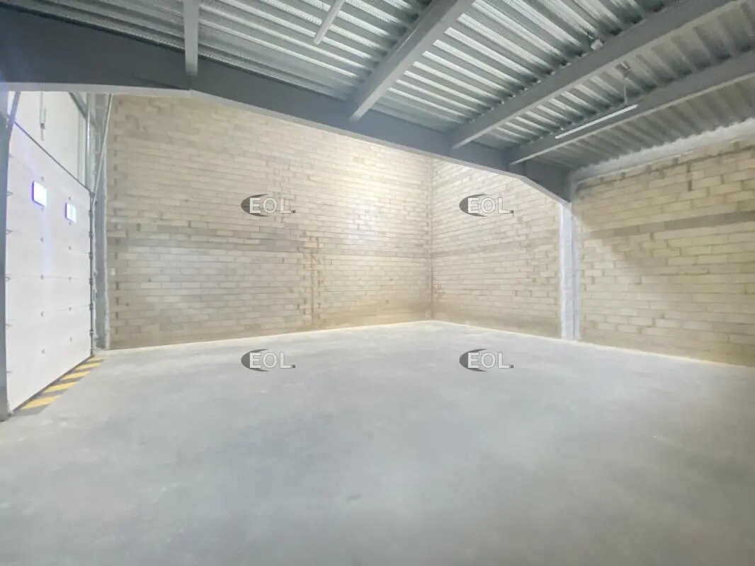 Flex in Coignières for lease Interior Photo- Image 1 of 6