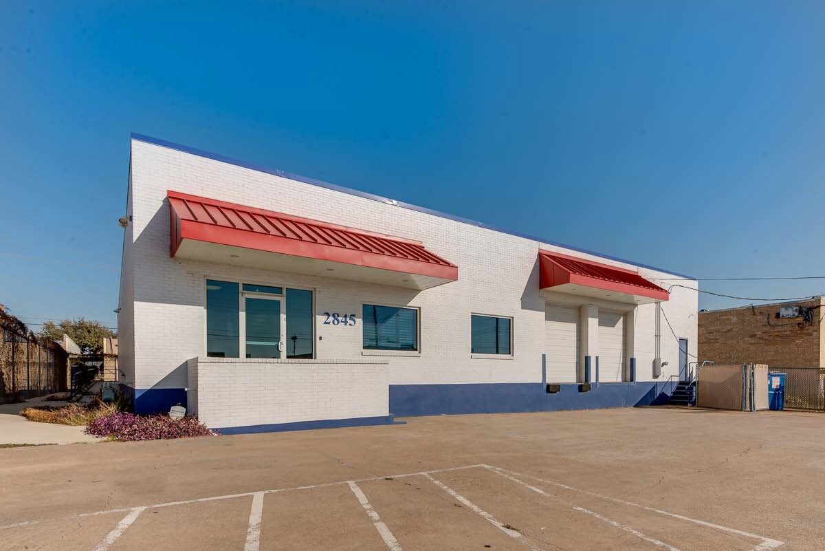2845 Ladybird Ln, Dallas, TX à vendre Photo principale- Image 1 de 11