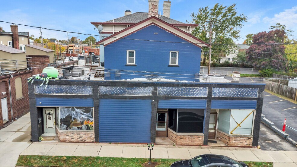 1386 Cranford Ave, Lakewood, OH à vendre - Photo du bâtiment - Image 3 de 65