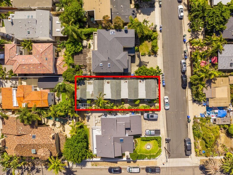 215 Lolita St, Encinitas, CA à vendre - Photo du bâtiment - Image 2 de 29