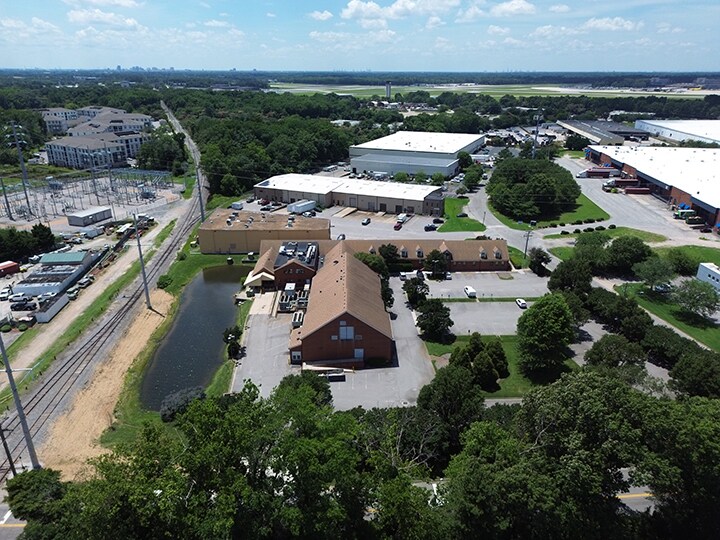 5809 Ward Ct, Virginia Beach, VA à vendre Photo du bâtiment- Image 1 de 7