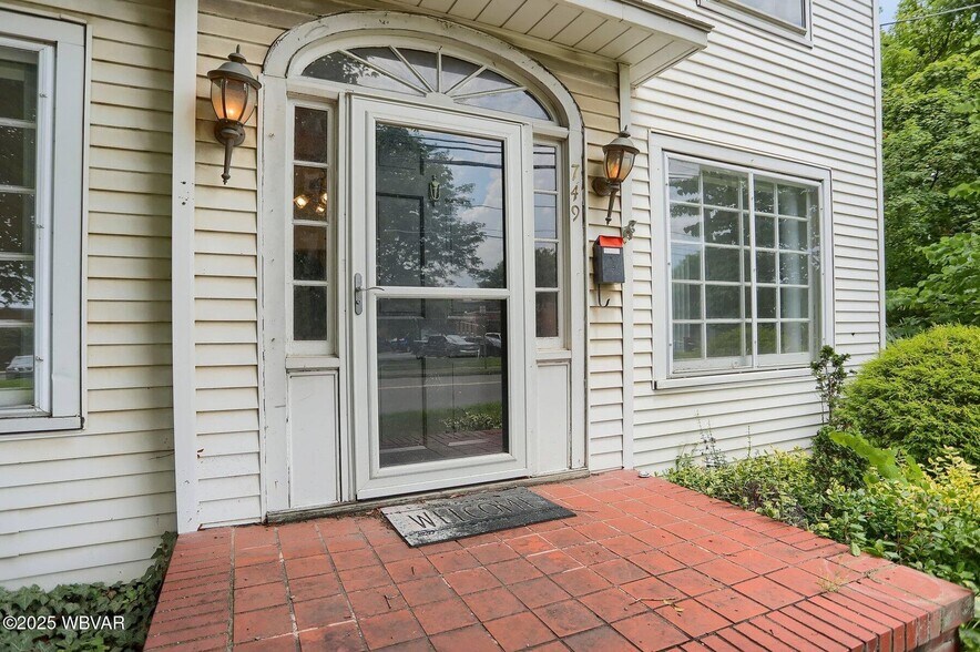 749 Mahoning St, Milton, PA à vendre - Photo du bâtiment - Image 2 de 15