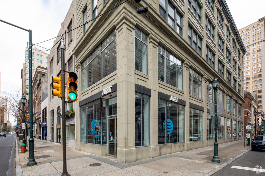 1501 Walnut St, Philadelphia, PA for lease - Building Photo - Image 3 of 4