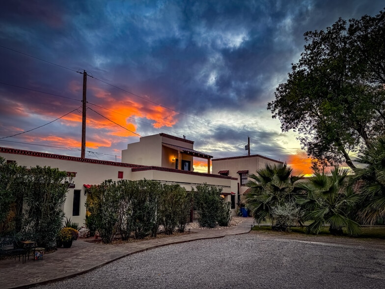 516 Austin St, Truth Or Consequences, NM for sale - Building Photo - Image 2 of 18