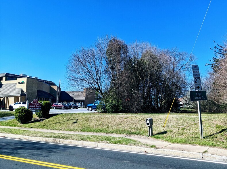 26530 Ridge Rd, Damascus, MD à vendre - Photo du bâtiment - Image 3 de 7