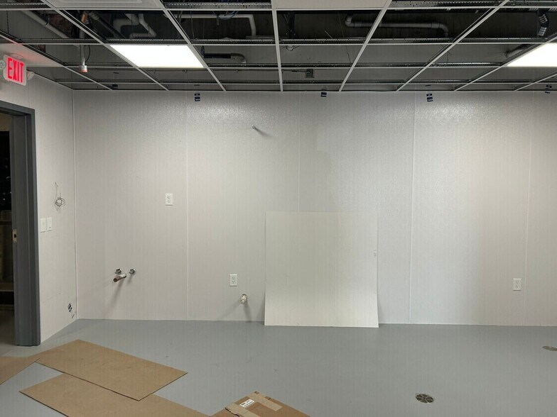 18-20 Innerbelt Rd, Somerville, MA à louer - Photo intérieure - Image 2 de 12