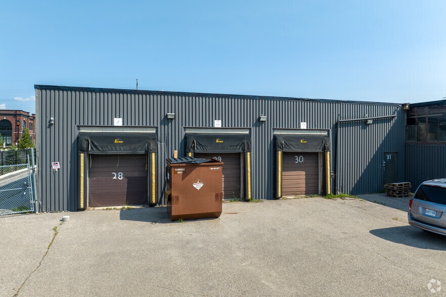 80 Jutland Rd, Toronto, ON for lease - Building Photo - Image 3 of 5