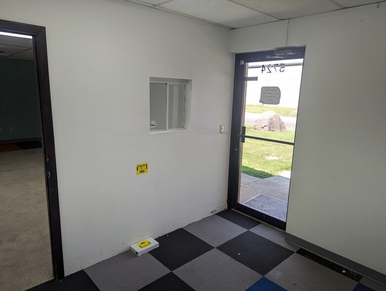 5724 Webster St, Dayton, OH à louer - Photo du bâtiment - Image 3 de 11