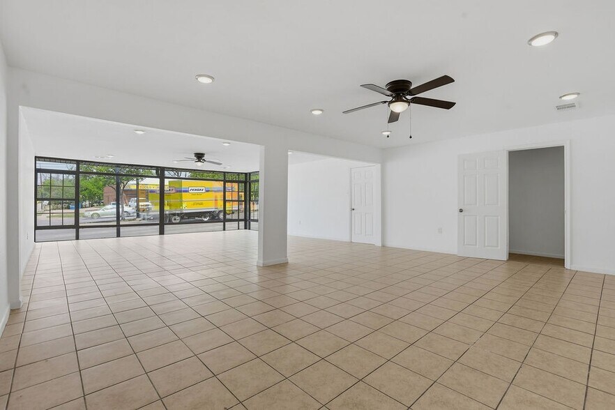 1400 E Belt Line Rd, Carrollton, TX à vendre - Photo intérieure - Image 3 de 12