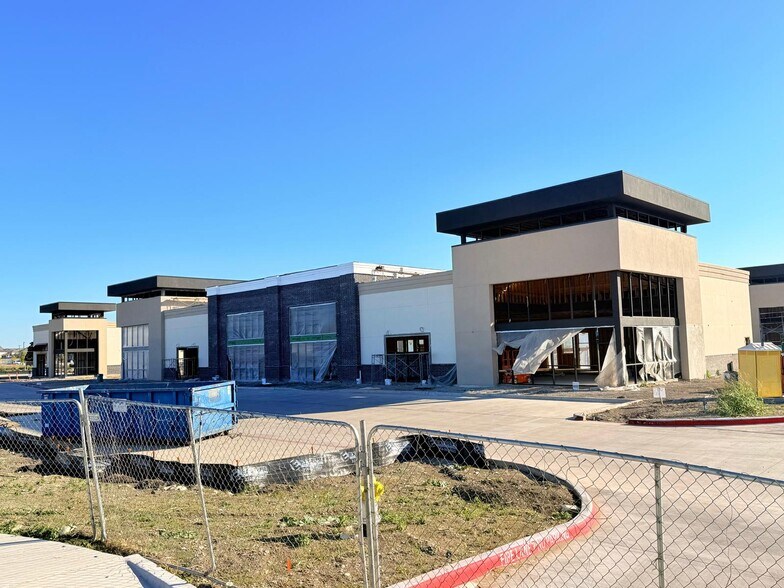 10040 Coit Rd, Frisco, TX à louer - Photo de construction - Image 2 de 6