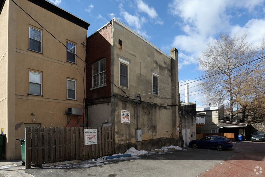 4323 Main St, Philadelphia, PA for lease - Building Photo - Image 2 of 6