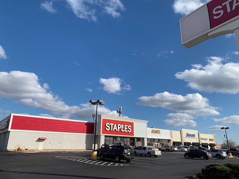 1211-1217 NW Sheridan Rd, Lawton, OK for sale - Building Photo - Image 2 of 8