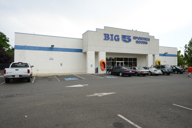 More details for 15500 SE Mill Plain Blvd, Vancouver, WA - Retail for Sale