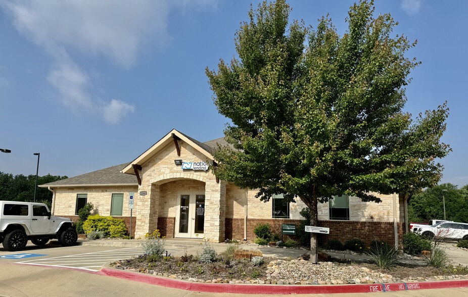 2260 Highland Village Rd, Highland Village, TX à vendre - Photo du b timent - Image 1 de 16