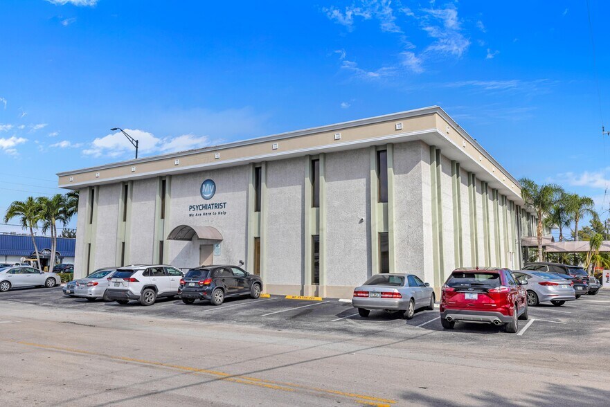 1400 E Oakland Park Blvd, Oakland Park, FL à louer - Photo du bâtiment - Image 2 de 9