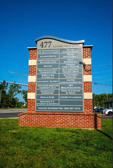 477 Connecticut Blvd, East Hartford, CT à louer - Photo du bâtiment - Image 2 de 27