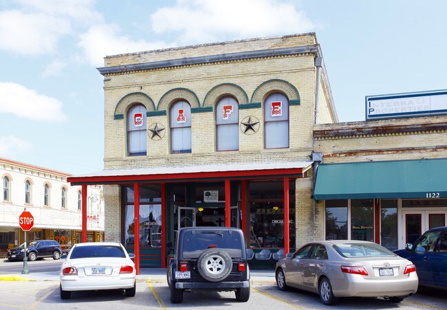 More details for 1124 18th St, Hondo, TX - Office for Sale