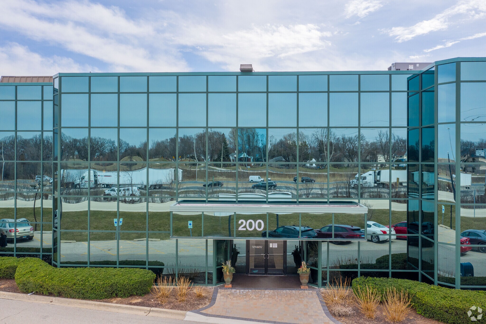 200 S Frontage Rd, Burr Ridge, IL for lease Primary Photo- Image 1 of 8