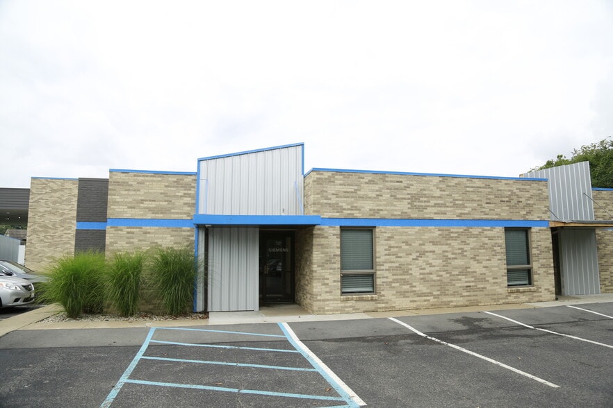 300 Wedgewood Dr, Morgantown, WV à louer - Photo du bâtiment - Image 2 de 14