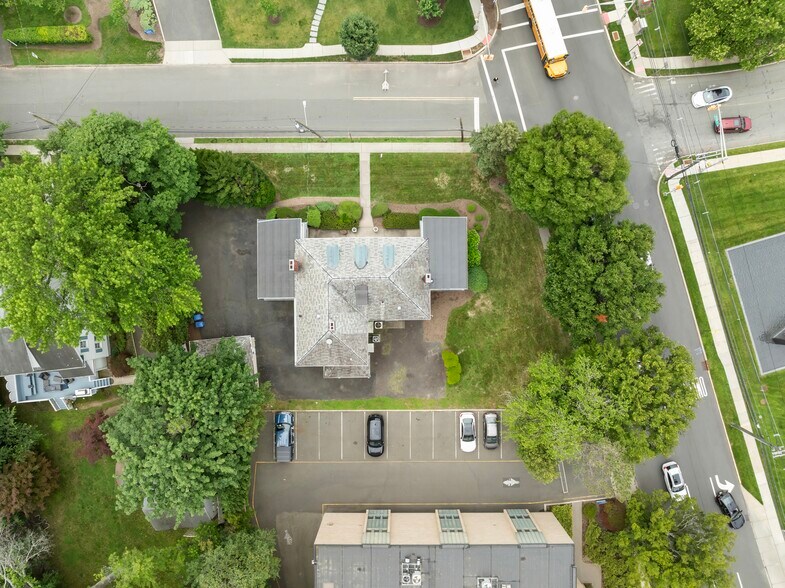 61 Glenwood Rd, Englewood, NJ for sale - Aerial - Image 3 of 12