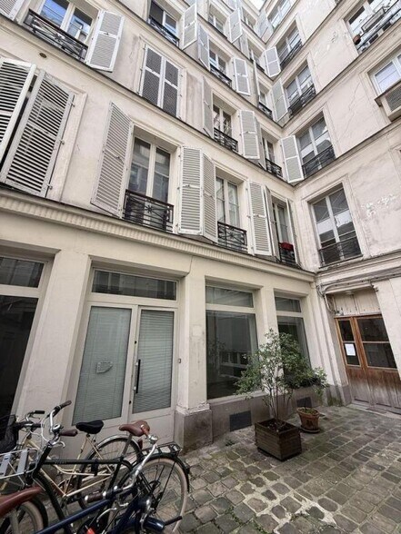 Bureau dans Paris à vendre - Photo du bâtiment - Image 3 de 7