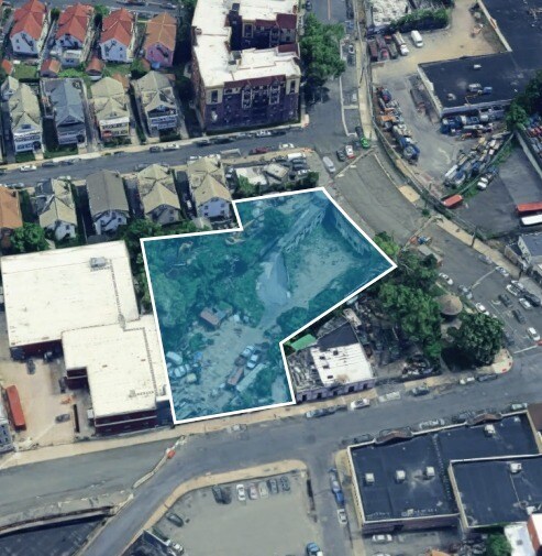 222 3rd St, Mount Vernon, NY à vendre - Photo du bâtiment - Image 2 de 2