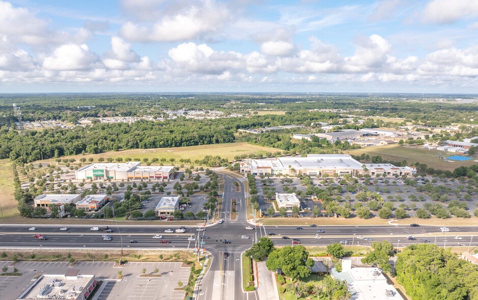 480-504 N Highway 441, Lady Lake, FL for lease - Building Photo - Image 3 of 9