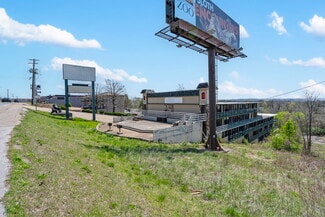More details for 1900 W 76 Country Blvd, Branson, MO - Hospitality for Sale