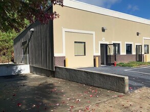 3768 Peachtree Crest Dr, Duluth, GA à louer Photo intérieure- Image 2 de 3