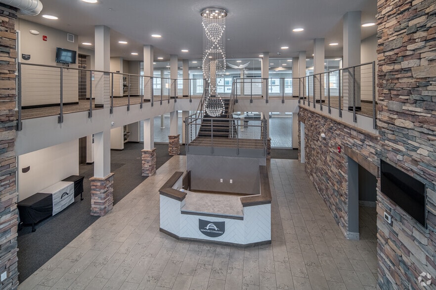 2300 Hastings Ave, Newport, MN for lease - Lobby - Image 2 of 37