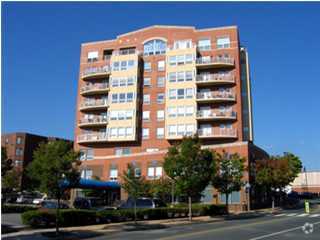 250 W Main St, Charlottesville, VA for lease - Building Photo - Image 2 of 4