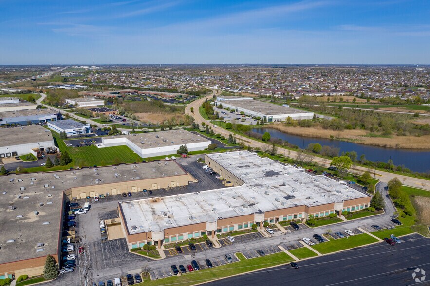 8201 W 183rd St, Tinley Park, IL à louer - Aérien - Image 3 de 7
