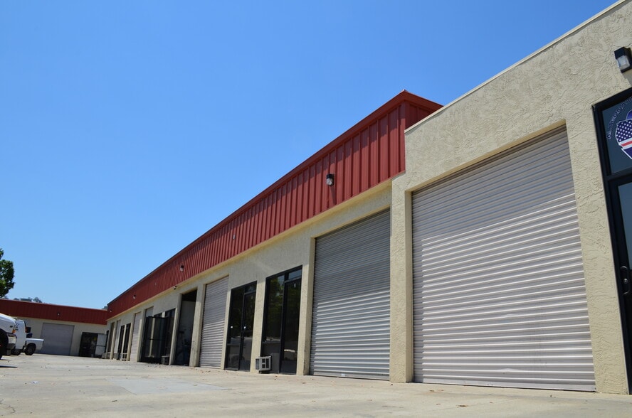 2766-2768 Via Orange Way, Spring Valley, CA for lease - Building Photo - Image 3 of 4