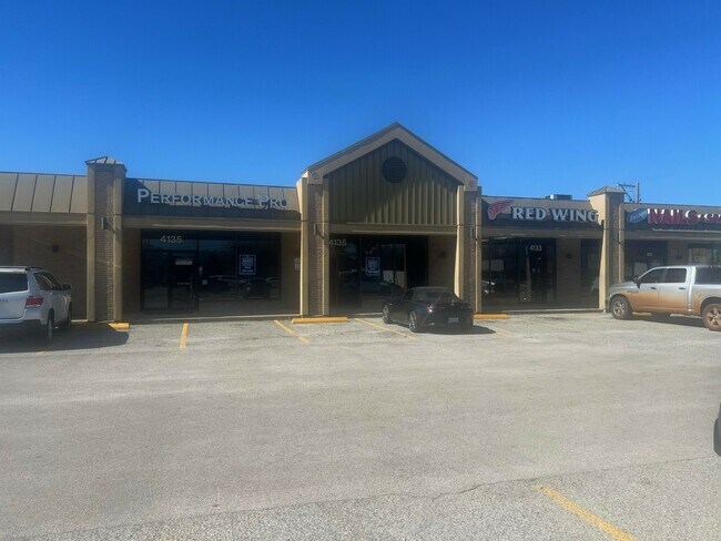 Plus de détails pour 4135 S Broadway Ave, Tyler, TX - Commerce de détail à louer