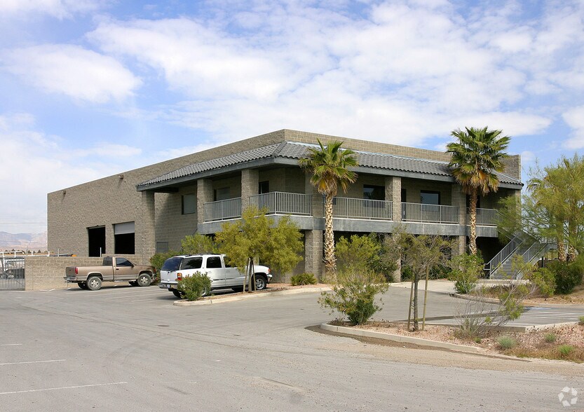 9165 S Jones Blvd, Las Vegas, NV à louer - Photo du bâtiment - Image 2 de 14