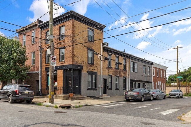 Plus de détails pour 2600 E Somerset St, Philadelphia, PA - Commerce de détail à louer