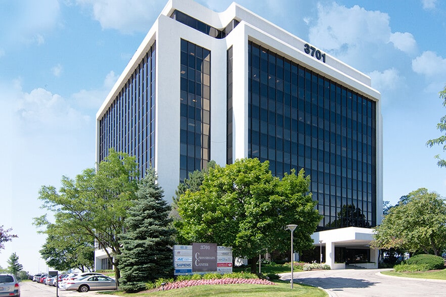 3701 Algonquin Rd, Rolling Meadows, IL à louer - Photo du bâtiment - Image 1 de 12