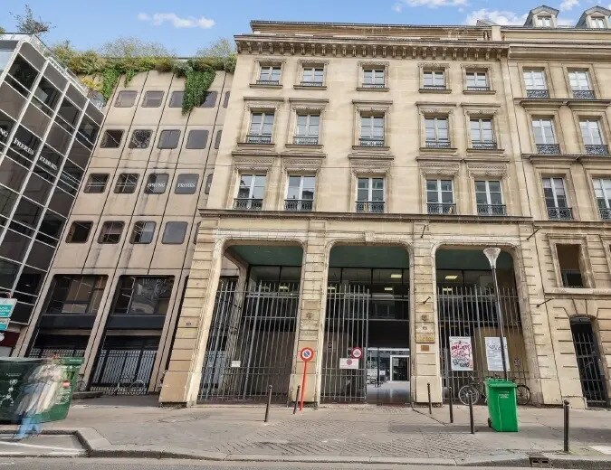 32 Bis Rue De Paradis, Paris for sale Building Photo- Image 1 of 14