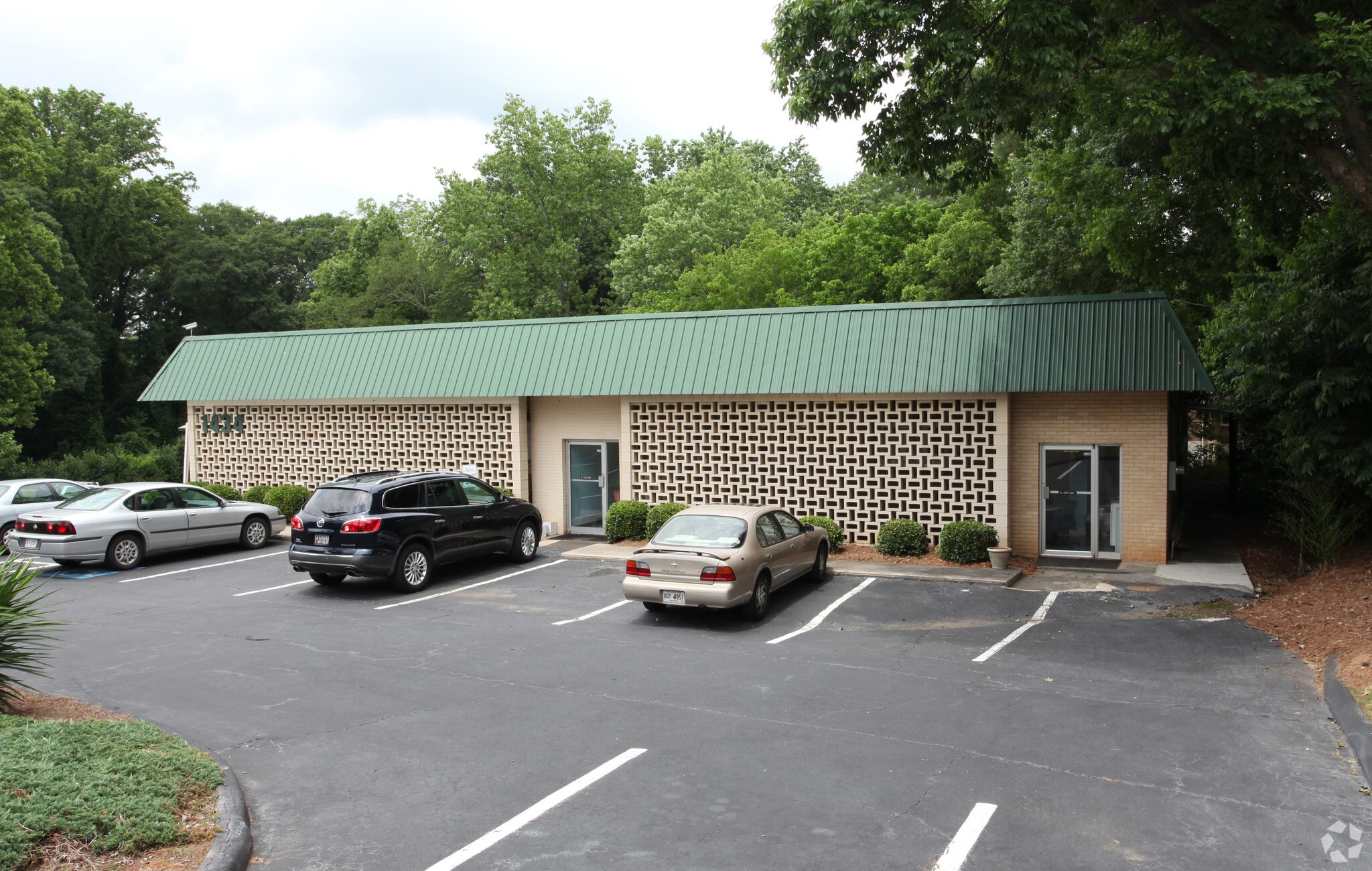 1434 Scott Blvd, Decatur, GA for lease Primary Photo- Image 1 of 3